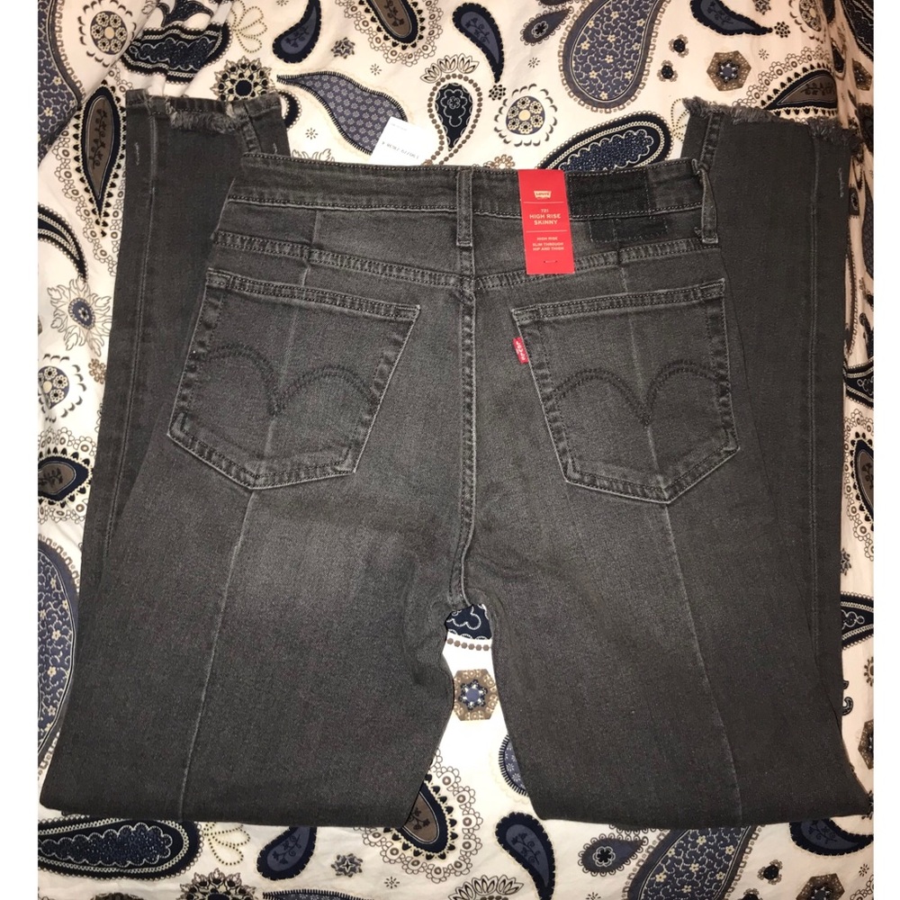 ✨SALE ✨ NWT- Levi’s Jeans